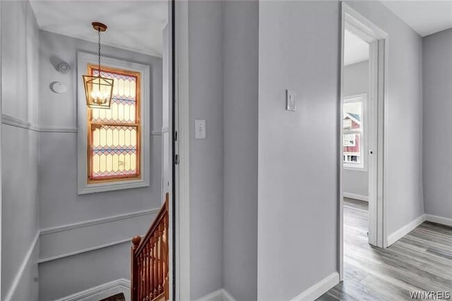 Building Photo - 41 Mariner St