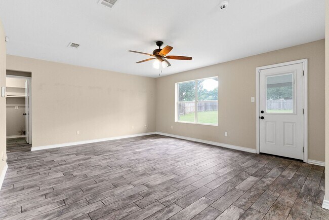 Photo - 4604 Greyhound Dr