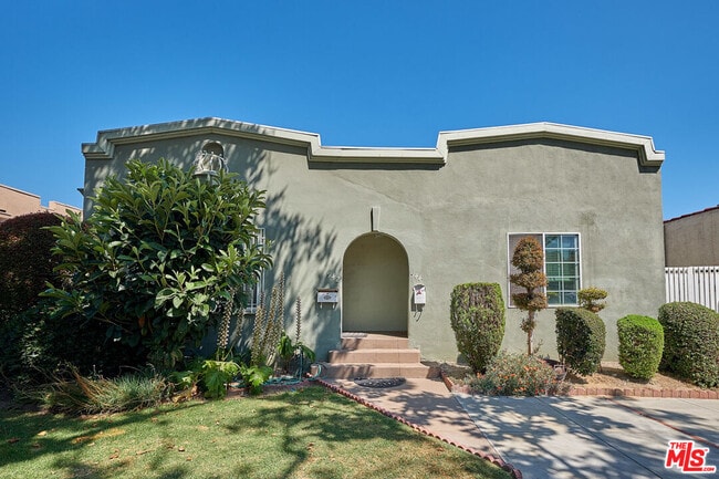 Photo - 942 S Lucerne Blvd