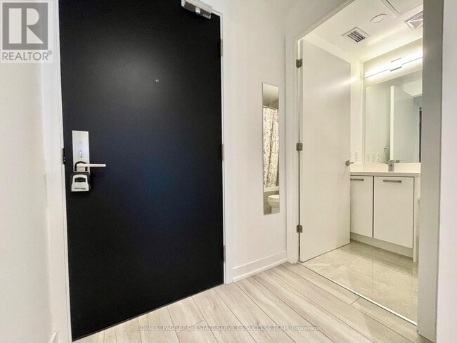 Photo - 458 Richmond St W Unité 903