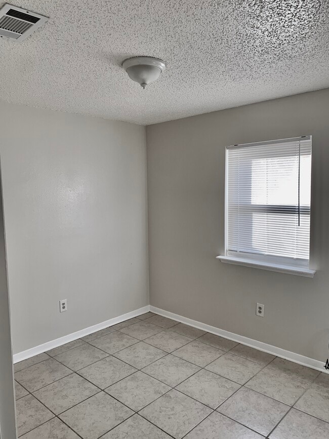 Photo - 1601 Live Oak St