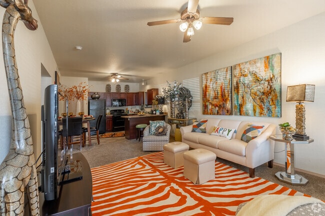 2BR, 2BA- 1093SF- Living Area