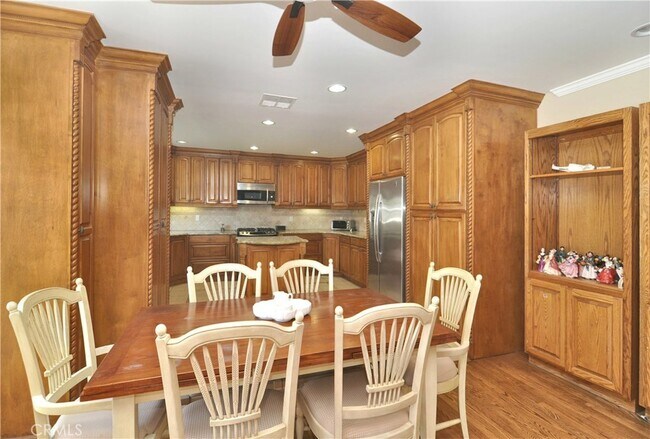 Photo - 5955 Vanalden Ave Casa