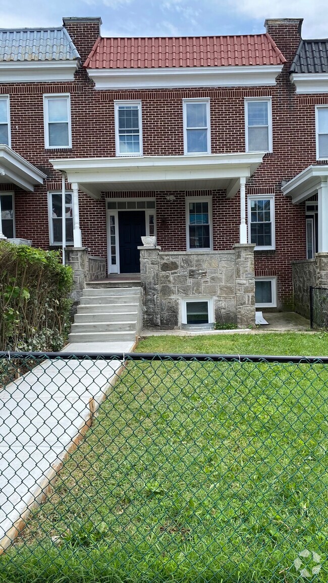 Building Photo - 2311 Anoka Ave Unit 2C Available $750 Rental