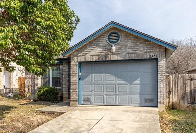 Building Photo - 2518 Paddle Creek