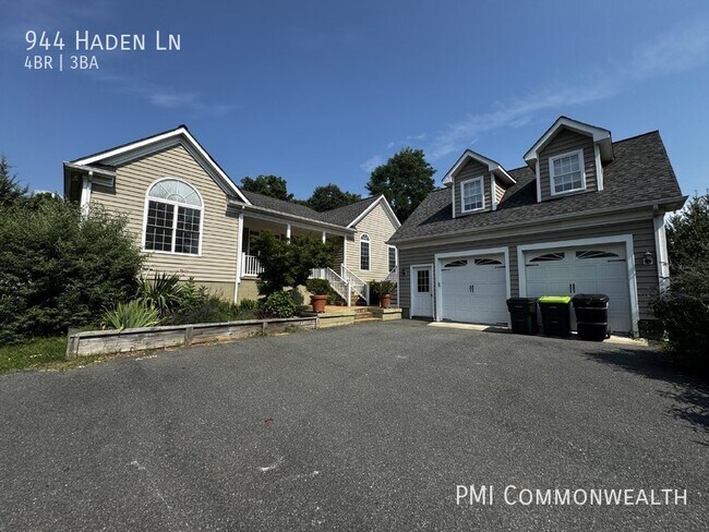 3 Bed / 2 Bath Single Family with 1b1b in-... - 3 Bed / 2 Bath Single Family with 1b1b in-... House