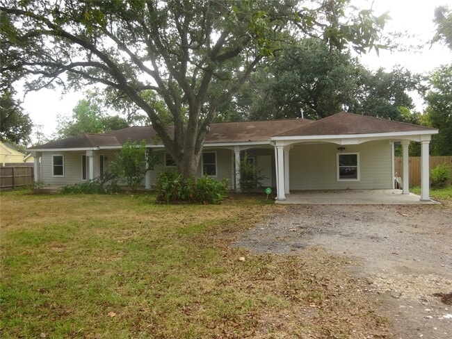 Building Photo - 7350 Santa Fe Dr