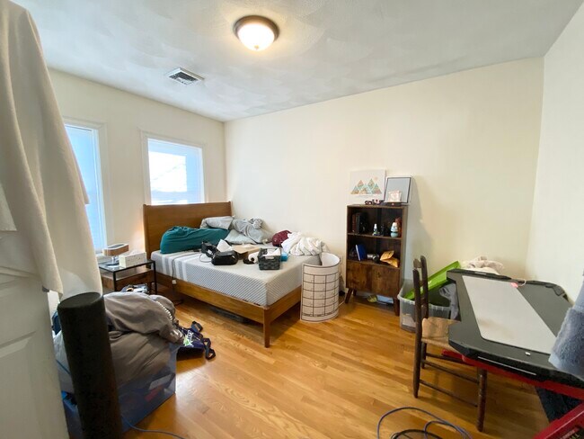 Photo - 128 Hillside St Unit 3T