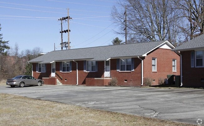 Photo - 809 Church St