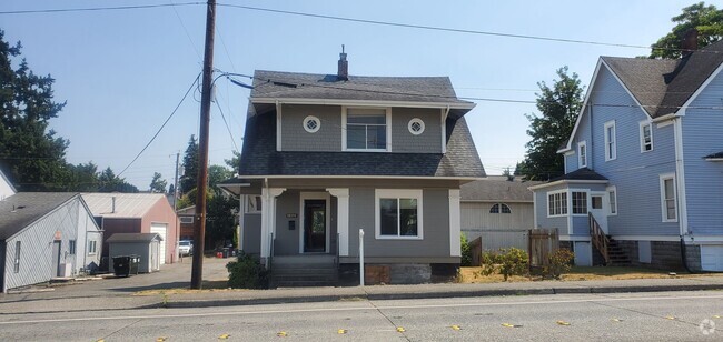 Building Photo - Pre-leasing - 4bd/2ba Rental