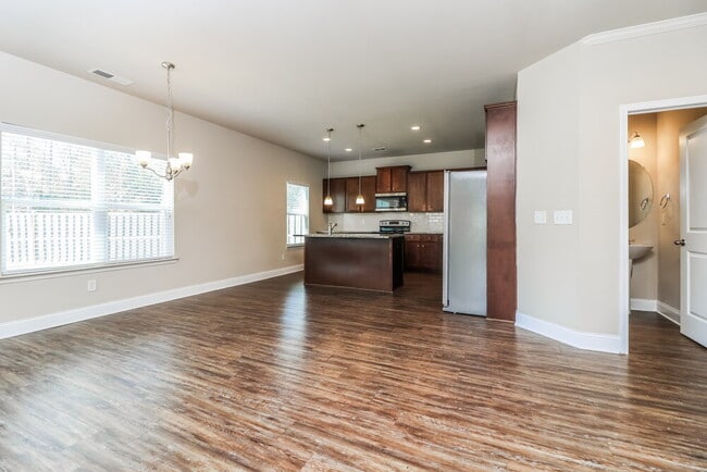 Photo - 267 Faron Dr