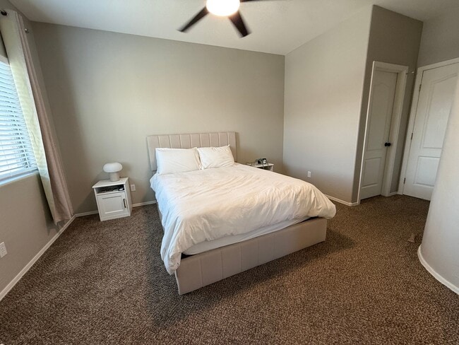 Photo - 1015 S Val Vista Dr