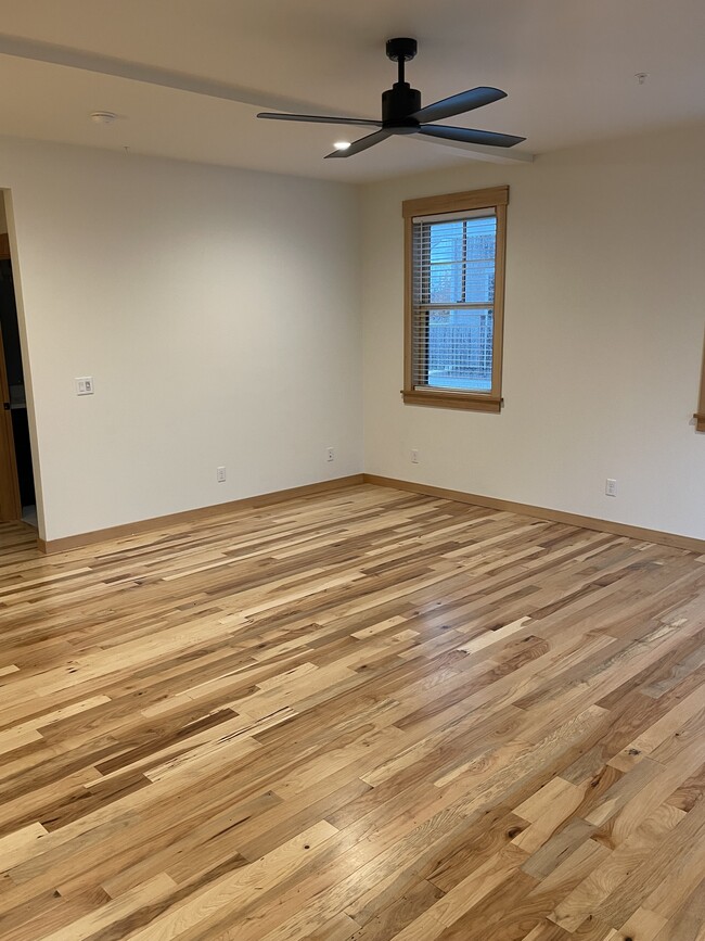 Photo - 533 4th Ave SW Unidad 201