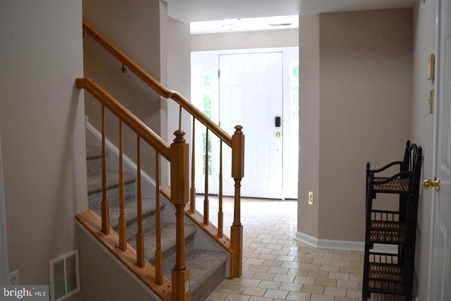 23 Creekside Dr