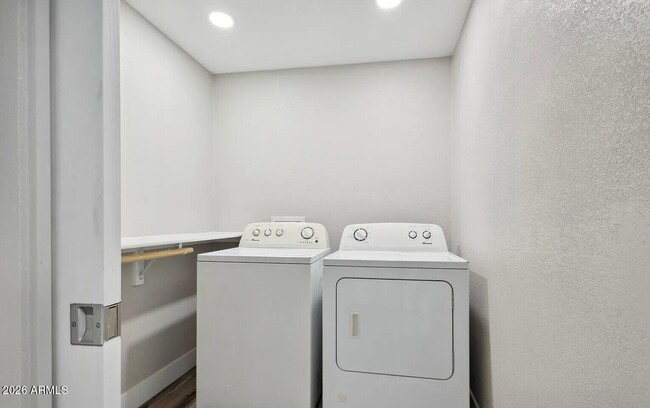 Photo - 2068 E Howe Ave