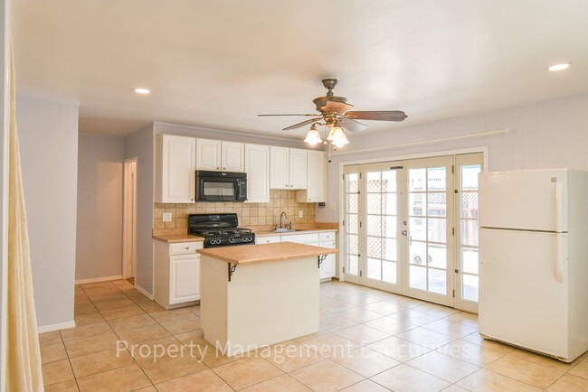 Photo - Nice Studio Blocks to Beach Unidad 4819 Narragansett Ave