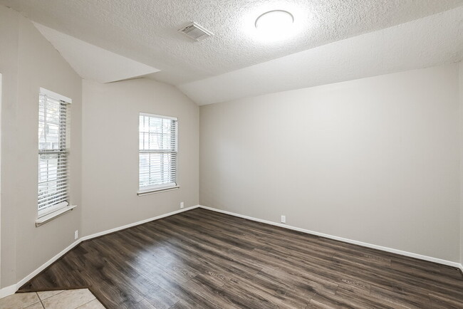 Photo - 10403 Falling River Dr