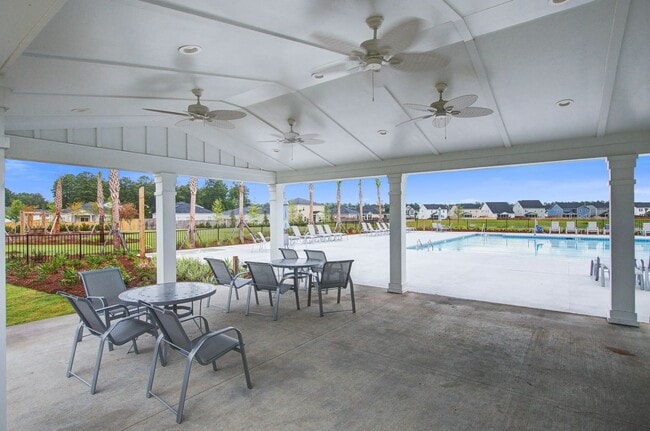 Photo - 423 Squire Pope Rd