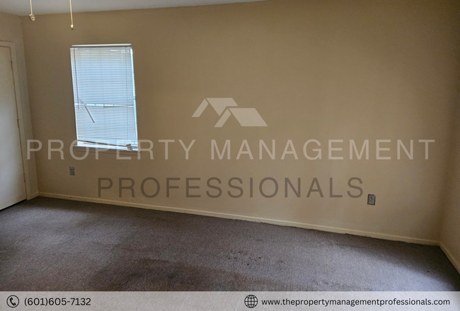 Photo - Cute in a cul de sac