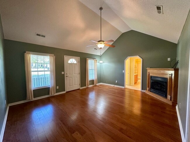 Photo - Williamsburg Subdivision!