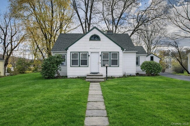 Photo - 36 Swezey Pl