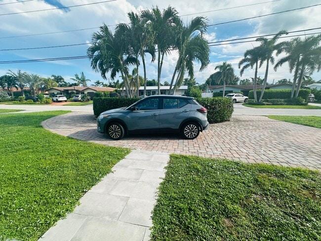 Photo - 2741 NE 53rd Ct