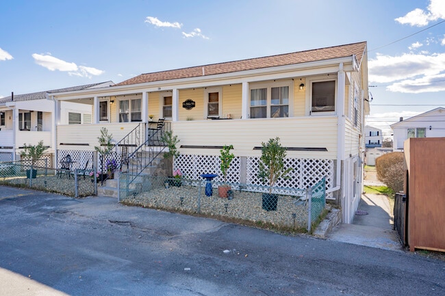 Photo - 116 Railroad Ave