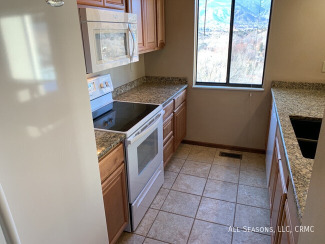 Photo - 942 Fontmore Rd Unit D