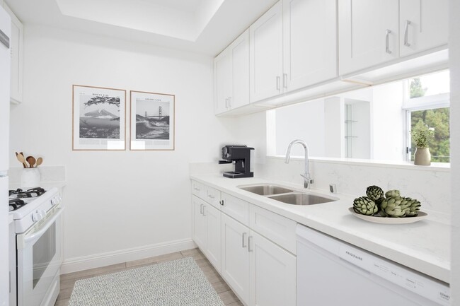 Photo - 1616 N. Serrano Ave