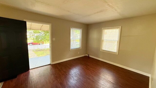 Photo - EAST SIDE 2 BEDROOM WITH BASEMENT! AVAILABLE NOW!