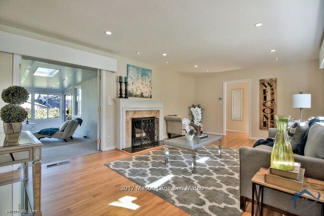 3017 Mason Ln