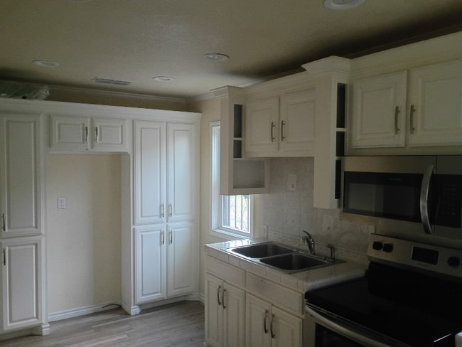 Photo - 3111 Strong Ave