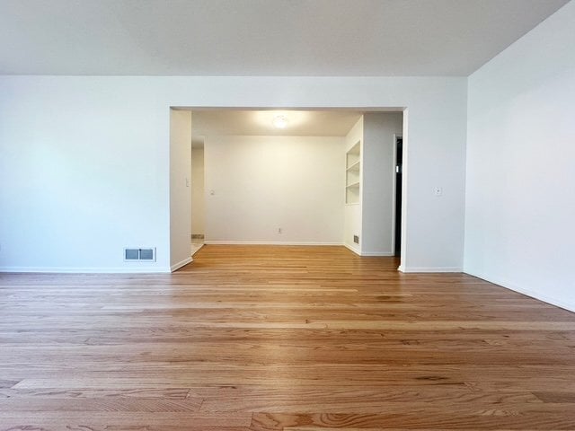 Photo - 5115-5115 NE 33rd Ave Unidad 5111 NE 33rd Avenue