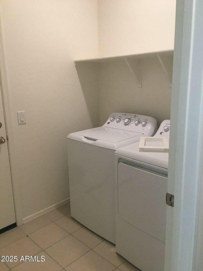 Photo - 341 E Rio Pl