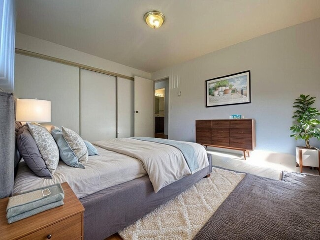 Photo - 2487 NE Kerr St Unidad 12