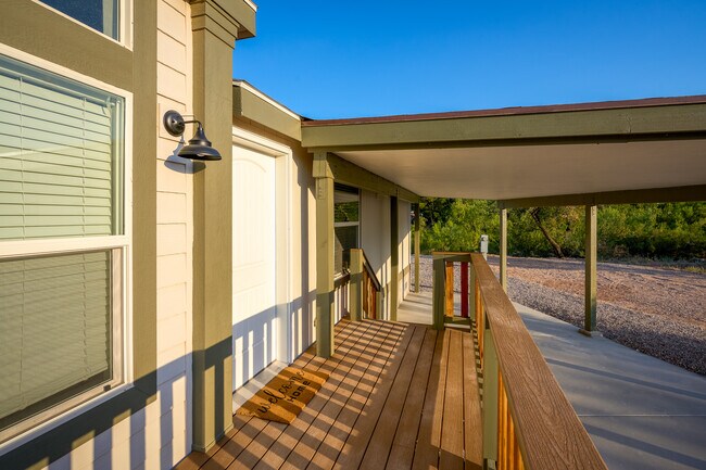 Photo - 407 Boulder Ln