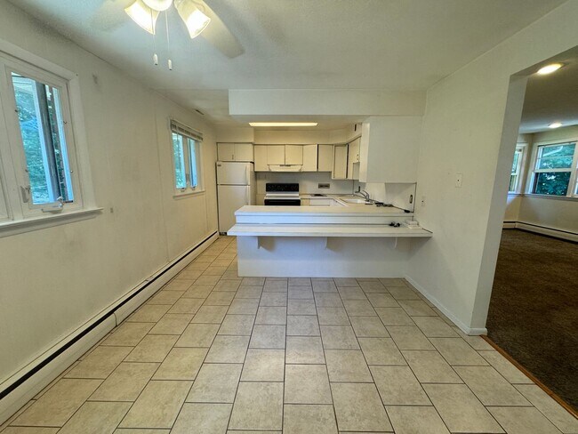 Photo - 34 Hampshire Rd Unit 2nd floor