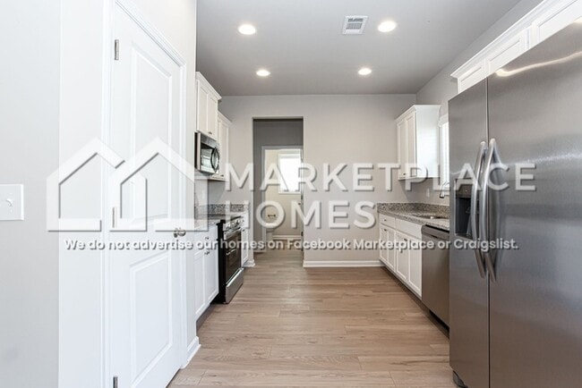 Photo - 240 W L Miller Dr