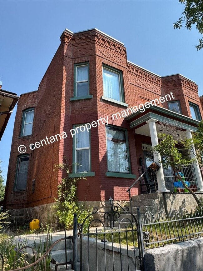 Building Photo - 915-917 W Silver Unit 917 W Silver