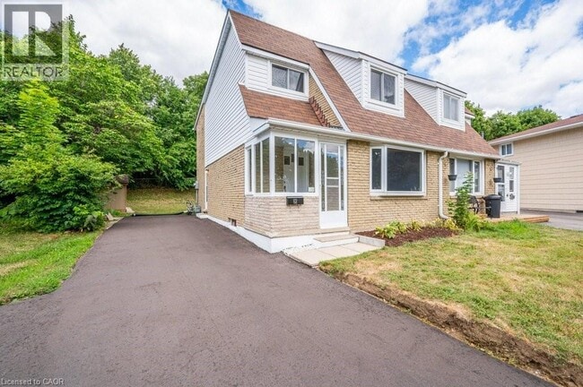 Photo - 62 Pepperwood Crescent