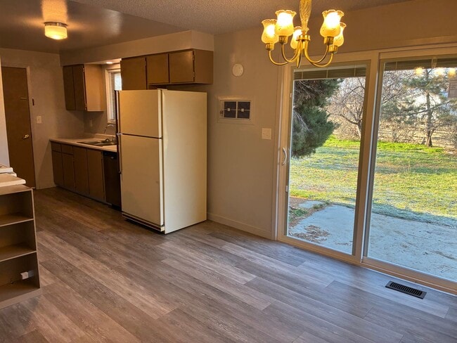 Photo - Newly Remodeled Single Family Home!!