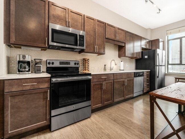 Photo - 51 N High St Unit 804