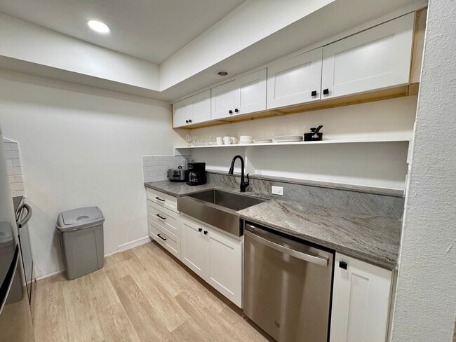 Photo - 3131 Southwest Fwy Unit 35