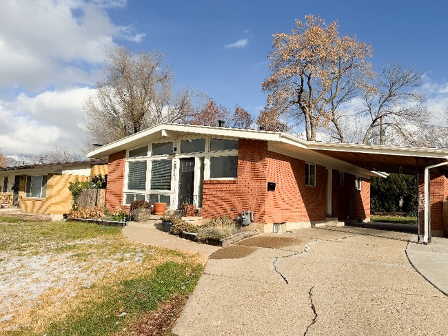 Photo - 3360 Gramercy Ave Unit 3360 Gramercy