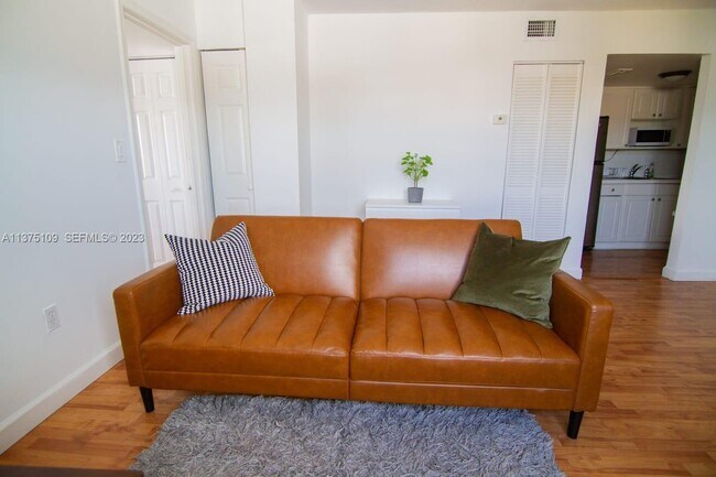 753 Michigan Ave Unit 3D