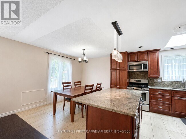 Photo - 1341 Aldersbrook Rd