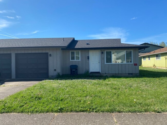 Building Photo - CumCh01 Unit 123