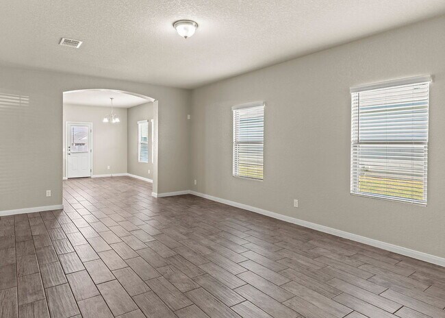 Photo - Beautiful 3 Bedroom Home with Open Layout ...