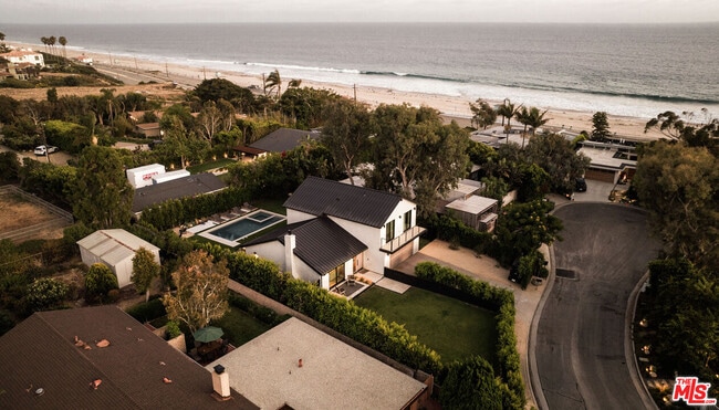 Photo - 6450 Surfside Way
