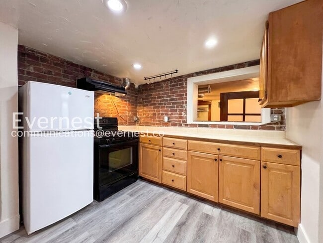 1147 Marion St Unidad 5